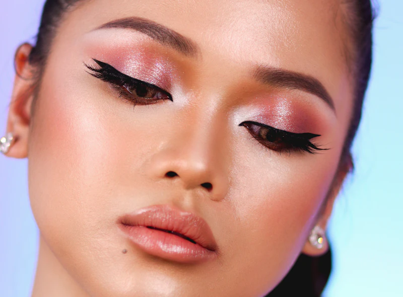 Soft glam makeup look by a student
